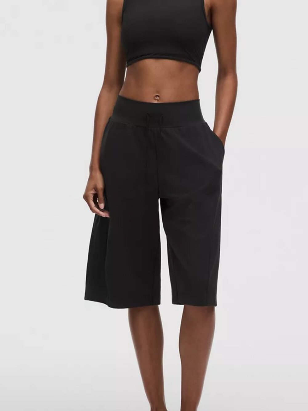Groove Mid-Rise Relaxed Bermuda Short